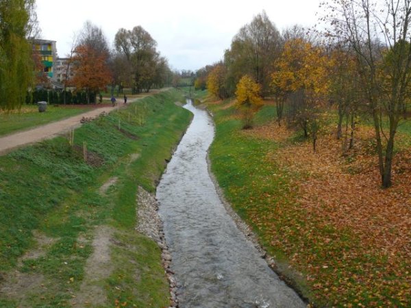 Kėdainiečių akis džiugina išvalytas Smilgos upelis ir sutvarkytos pakrantės