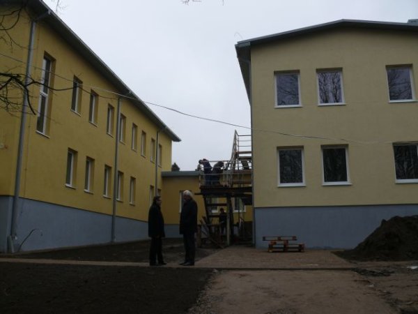 Greitai bus baigtos vaikų namų  „Saulutė“ priestato statybos, prasidės senojo pastato remonto darbai