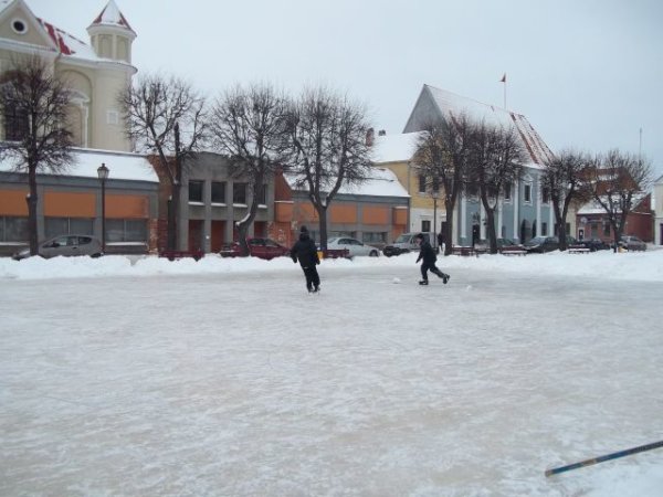 Kviečiame, kviečiame, kviečiame – į čiuožyklą !