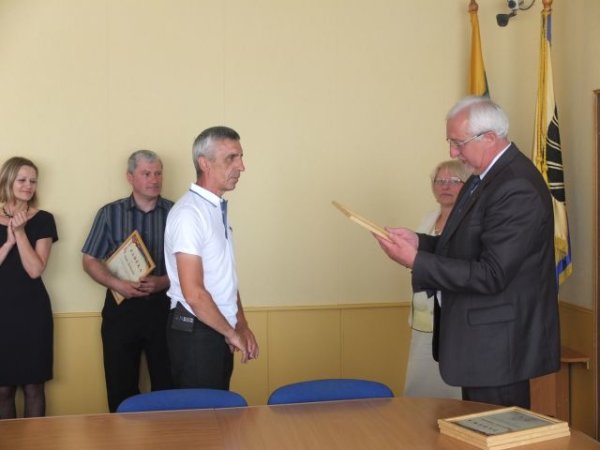 Savivaldybės vadovai padėkojo 1863 metų sukilimo 150-ies metų minėjimo šventės Paberžėje...