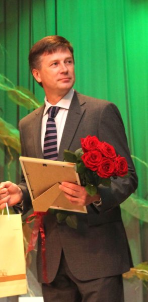 Metų mokytojo vardas – „Atžalyno“ pedagogui Regimantui Abariui