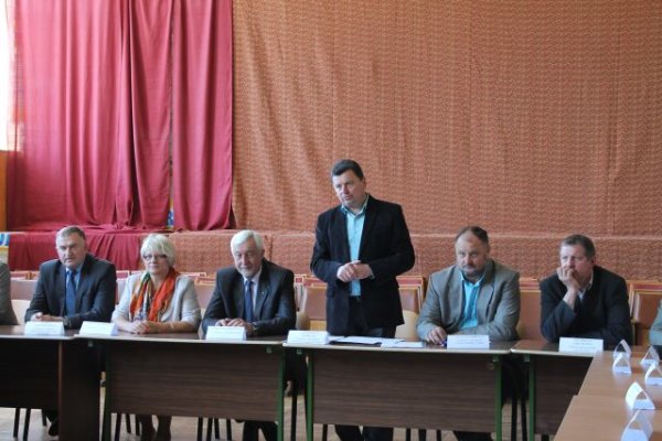 Pelėdnagiuose su šalies seniūnais diskutavo dviejų ministerijų atstovai