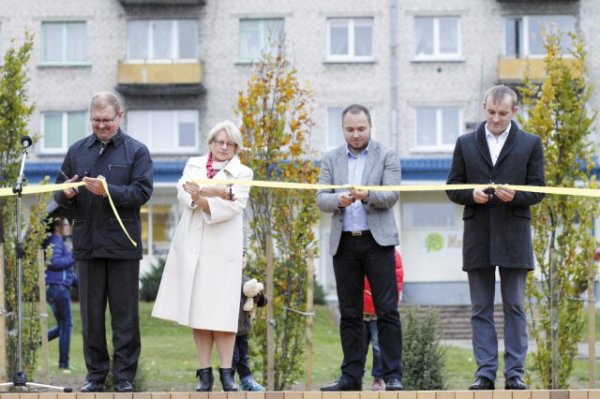 Džiaugiamasi įvykdytais statybų, rekonstrukcijų, remontų projektais, pradedami nauji
