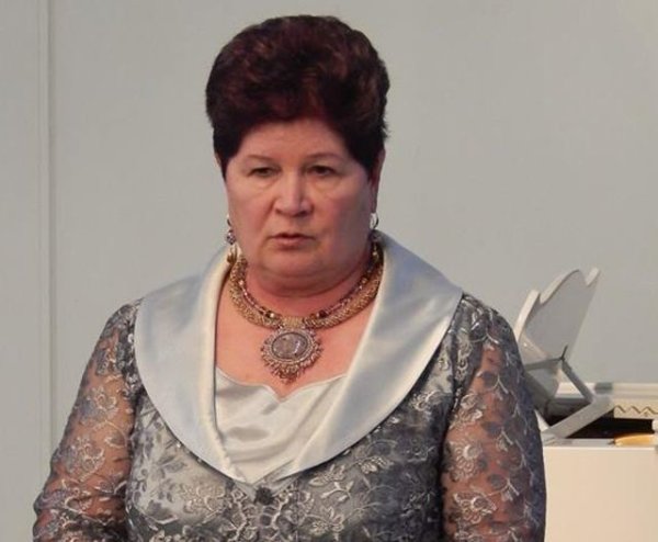 Kėdainių rusų kultūros klubo renginyje rajono mero R. Diliūno padėka įteikta J. Šlikienei,...