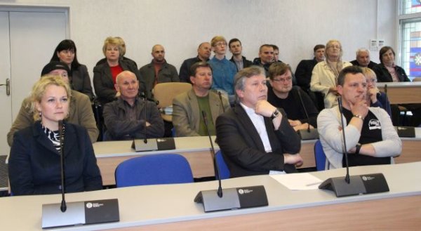 Gyventojai išsakė savo nuomonę dėl parduotuvės „Saulutė“ pastato 