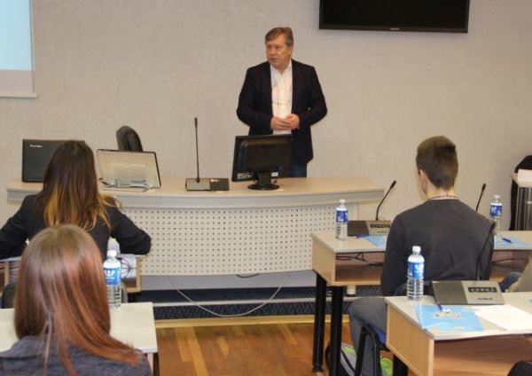 Rajono savivaldybėje veikė jaunimo „Pilietiškumo mokykla“ 