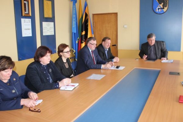 Rajono vadovai, tarybos nariai ir kultūros darbuotojai diskutavo apie kultūros būklę