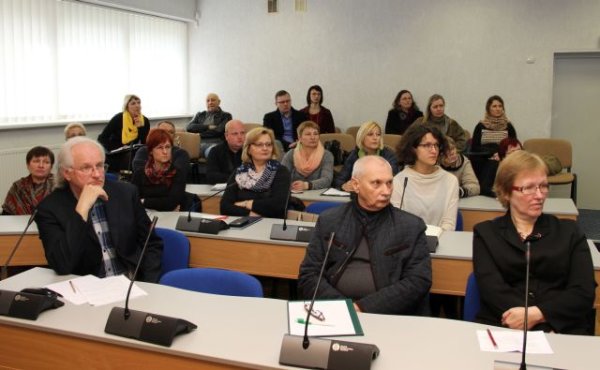Neformaliojo vaikų švietimo teikėjams – apie sklandų darbą ir problemas 
