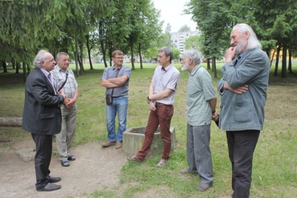 Prasideda Gegučių parko skulptūrų atnaujinimo darbai
