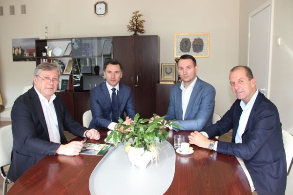 Susitikime aptartos vaikų ir suaugusiųjų futbolo perspektyvos