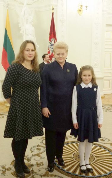 Apdovanojimas – iš šalies prezidentės rankų