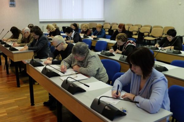 Į Nacionalinio diktanto konkurso finalą pateko du kėdainiečiai