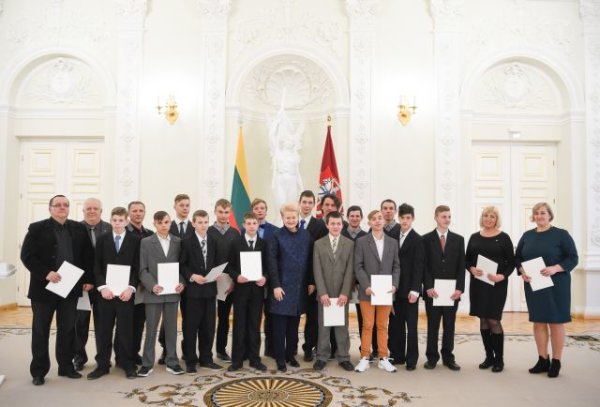 Iš Pasaulio specialiosios olimpiados žiemos žaidynių – su sidabro medaliais 