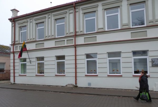 Kovo 11-ąją nepamirškite iškelti valstybės vėliavos! 