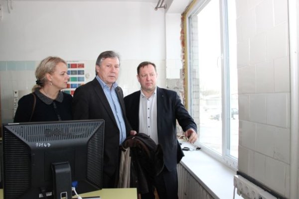 Kėdainių ligoninės laboratoriniame-stomatologiniame korpuse keičiami langai