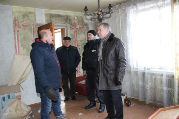Rajono savivaldybė skirs paramą be namų likusiai ažytėniškių šeimai 