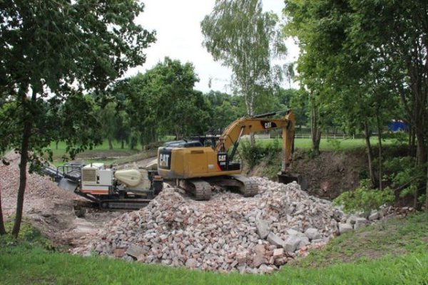 Pavojų kėlęs pastatas – nugriautas