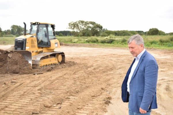 Šalia Nevėžio vyksta Kėdainių miesto maudymvietės ir poilsio zonos įrengimo darbai