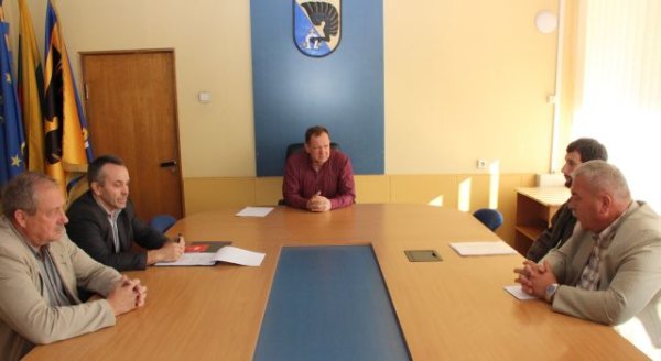 Ieškoma priemonių ir būdų, kaip suvaldyti Nevėžio upės taršą
