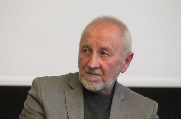 Susitikimas su rašytoju Donaldu Kajoku