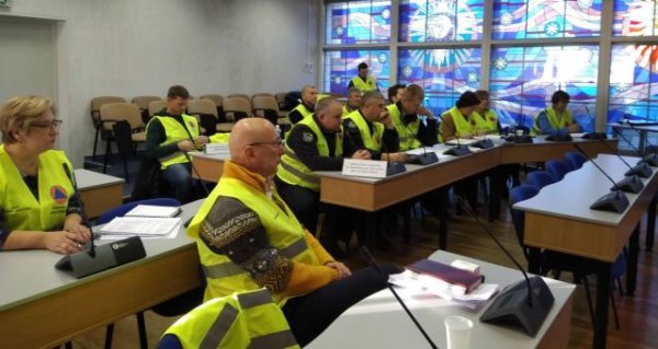 Ką darysim išgirdę signalą „Cheminis pavojus“?