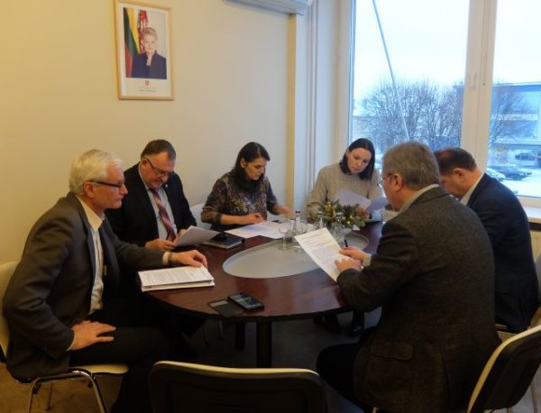 Į viešųjų paslaugų perdavimą nevyriausybinėms organizacijoms Kėdainių rajono savivaldybėje...