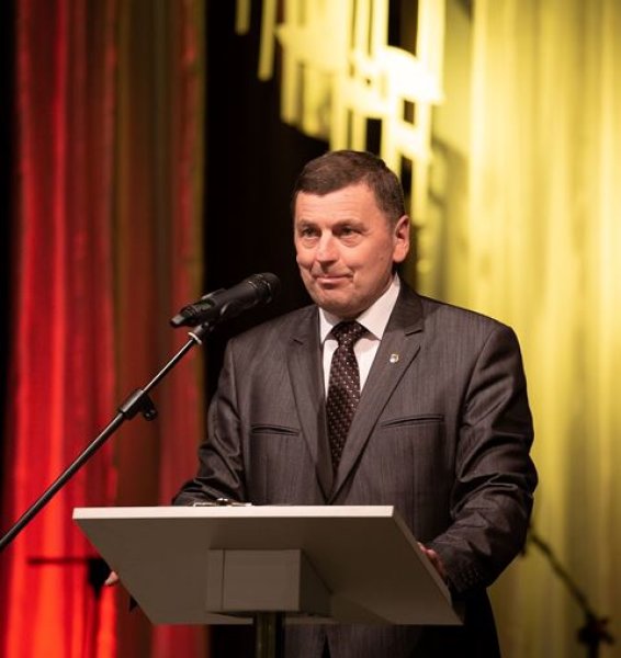 Meras: dėkoju visiems dirbantiems ekstremaliomis sąlygomis ir žmonėms, kurie saugo savo sveikatą!  