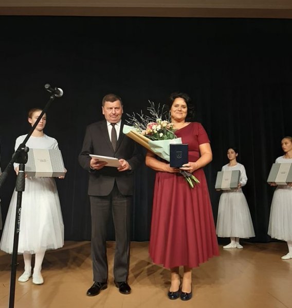 Metų mokytoja Ina Gustienė pasitelkia vaikus kurdama jiems užduotis