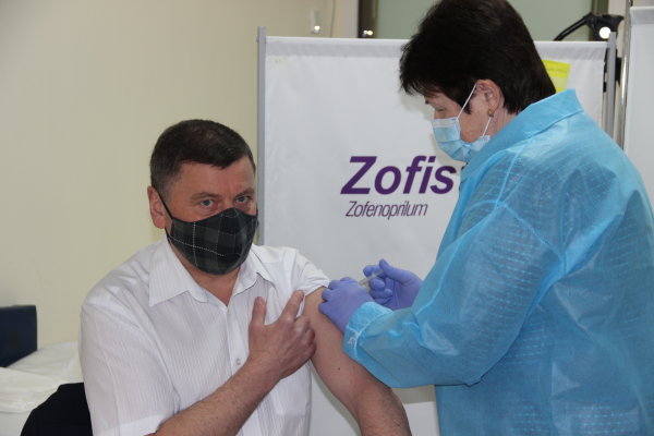 Savivaldybės vadovai pasiskiepijo „AstraZeneca“