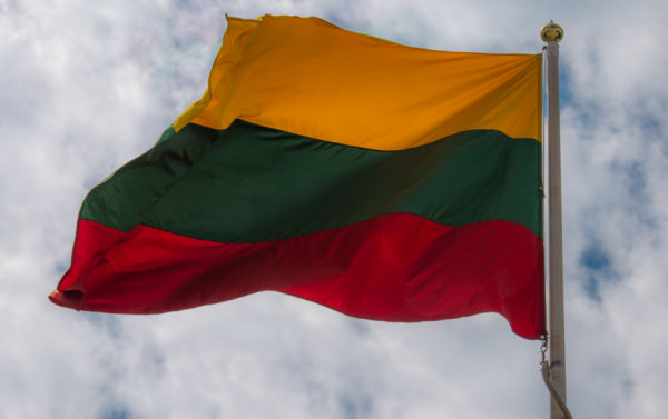 Liepos 6-oji – Valstybės (Lietuvos Karaliaus Mindaugo karūnavimo ir Tautiškos giesmės) diena