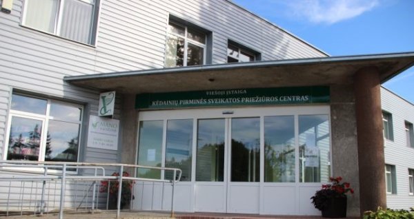 COVID-19 naujienos: Kėdainius pasiekė 2 tūkst. 300 „Comirnaty“ vakcinos dozių
