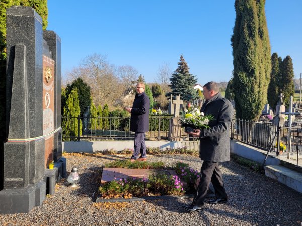 Pagerbtas kraštui nusipelniusiųjų kraštiečių atminimas