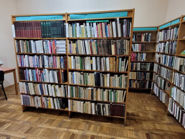 Aplankyti penki Mikalojaus Daukšos viešosios bibliotekos filialai