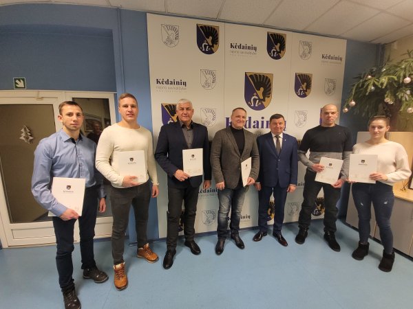 Pasidžiaugta boksininkų ir dviratininkų pergalėmis