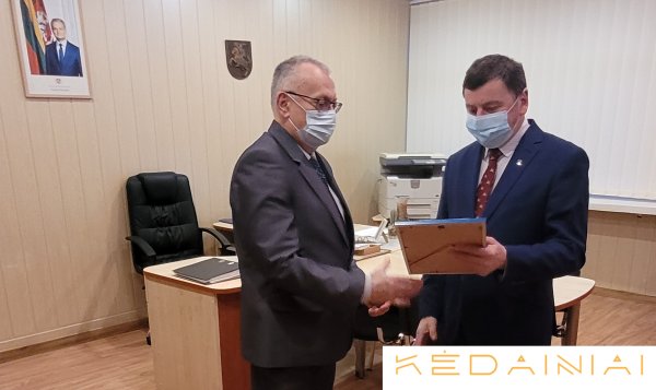 Padėkota „Ryto“ progimnazijos direktoriui už darbą