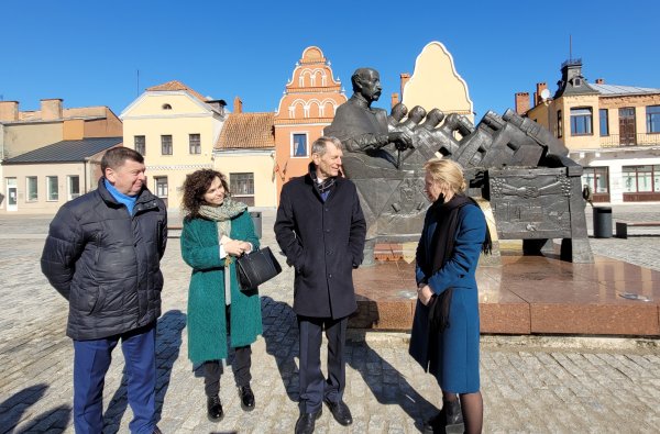 Kėdainiuose lankėsi Jungtinės Karalystės ambasadorius Lietuvoje Brian Olley