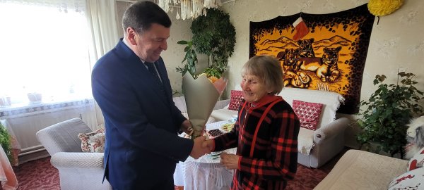 Plinkaigališkei Genovaitei Sipavičiūtei ir Prezidento, ir mero padėkos