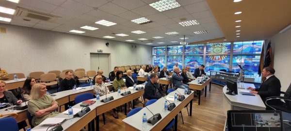 Pasitarimas dėl priklausomybę sukeliančių medžiagų vartojimo tarp mokinių