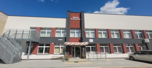 Atidarytas renovuotas Truskavos kultūros centras