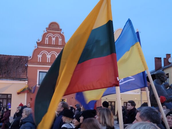 Visuomenė kviečiama aukoti miegmaišius Ukrainai