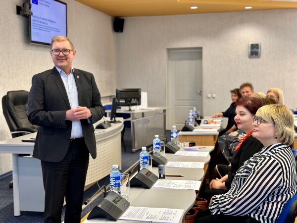 Pasirašyta jungtinės veiklos (partnerystės) sutartis su projekto „Pabėgėlių iš Ukrainos priėmimas...