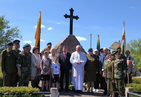 Partizanų pagerbimo, kariuomenės ir visuomenės vienybės diena