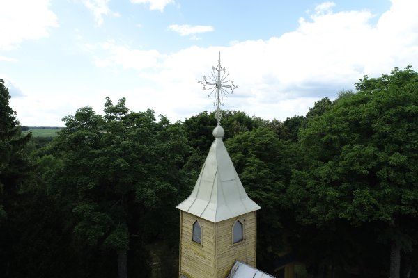 Baigiamas tvarkyti Šventybrasčio bažnyčios stogas