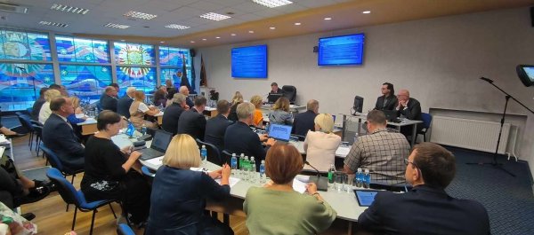Penktajame Kėdainių rajono savivaldybės tarybos posėdyje svarstyti 55 klausimai