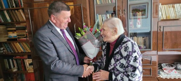 Pasveikinta šimtametė Joana Morkūnienė
