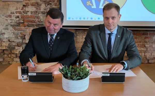 Pasirašyta Kėdainių ir Raseinių rajonų bendradarbiavimo sutartis