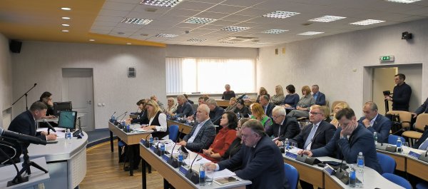 7-ajame Kėdainių rajono savivaldybės tarybos posėdyje svarstyti 23 klausimai