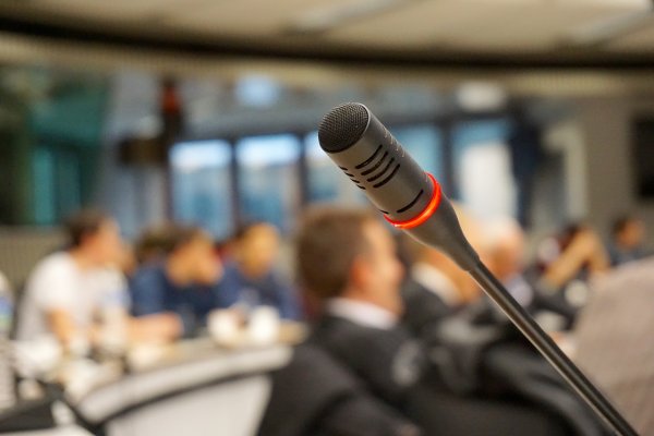 LSA kategoriškai nepritaria siūlymui įvesti naują savivaldybės tarybos pirmininko pareigybę