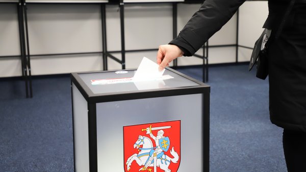 Antradienį prasideda tris dienas truksiantis balsavimas iš anksto Respublikos Prezidento rinkimų...