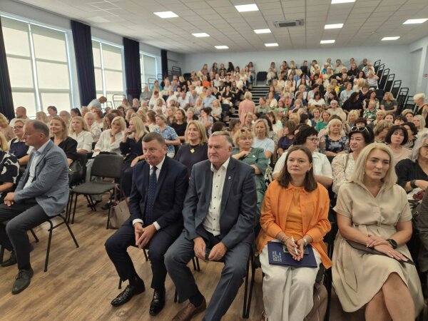 Švietimo bendruomenė susirinko į forumą ,,SEU - saugi, sveika ir laiminga bendruomenė"